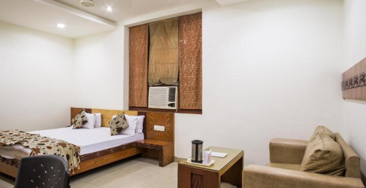 Hotel Mandakini Plaza Kanpur Exterior foto