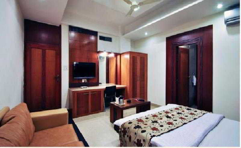 Hotel Mandakini Plaza Kanpur Exterior foto